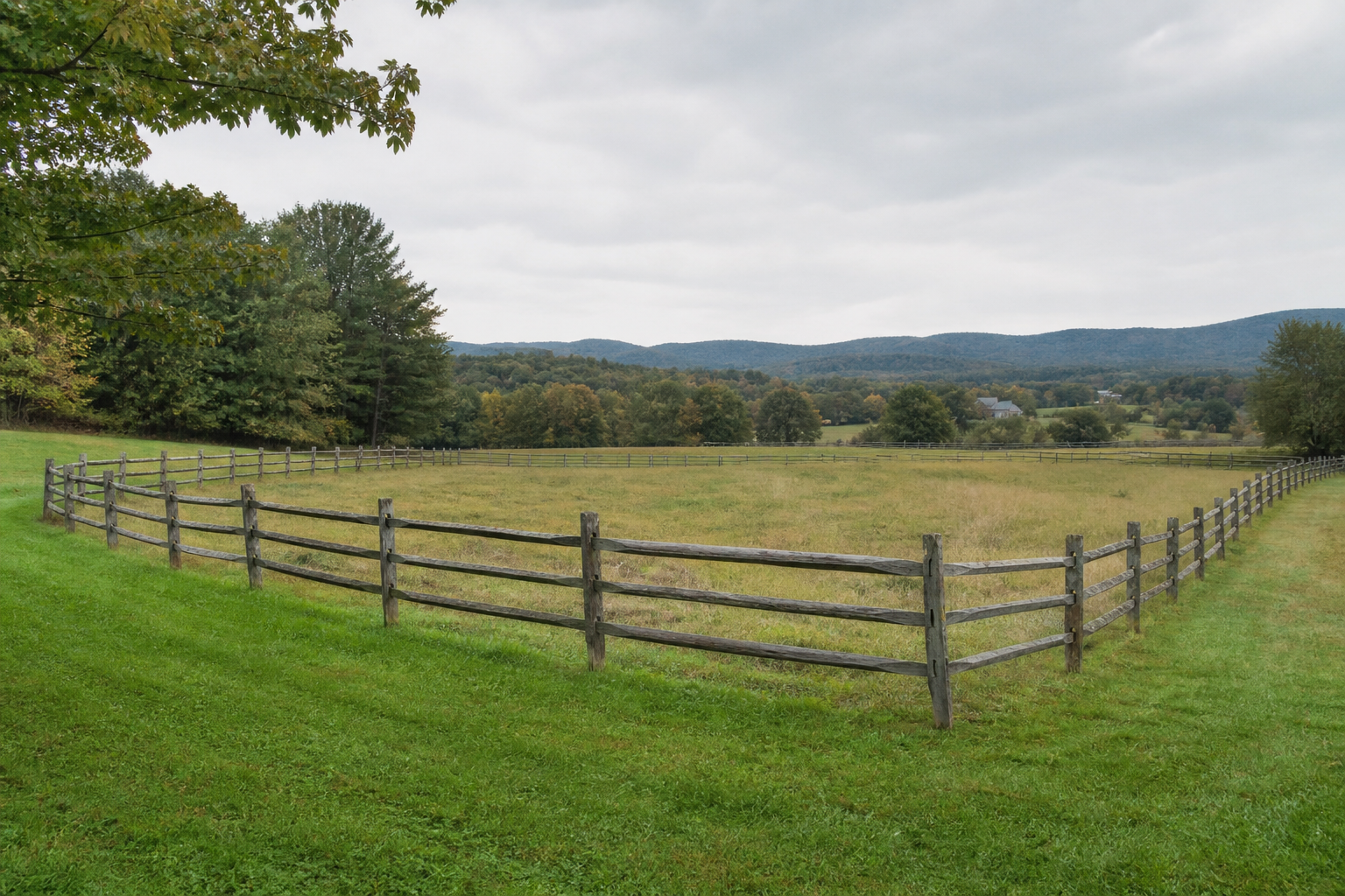 Split rail wood fence design